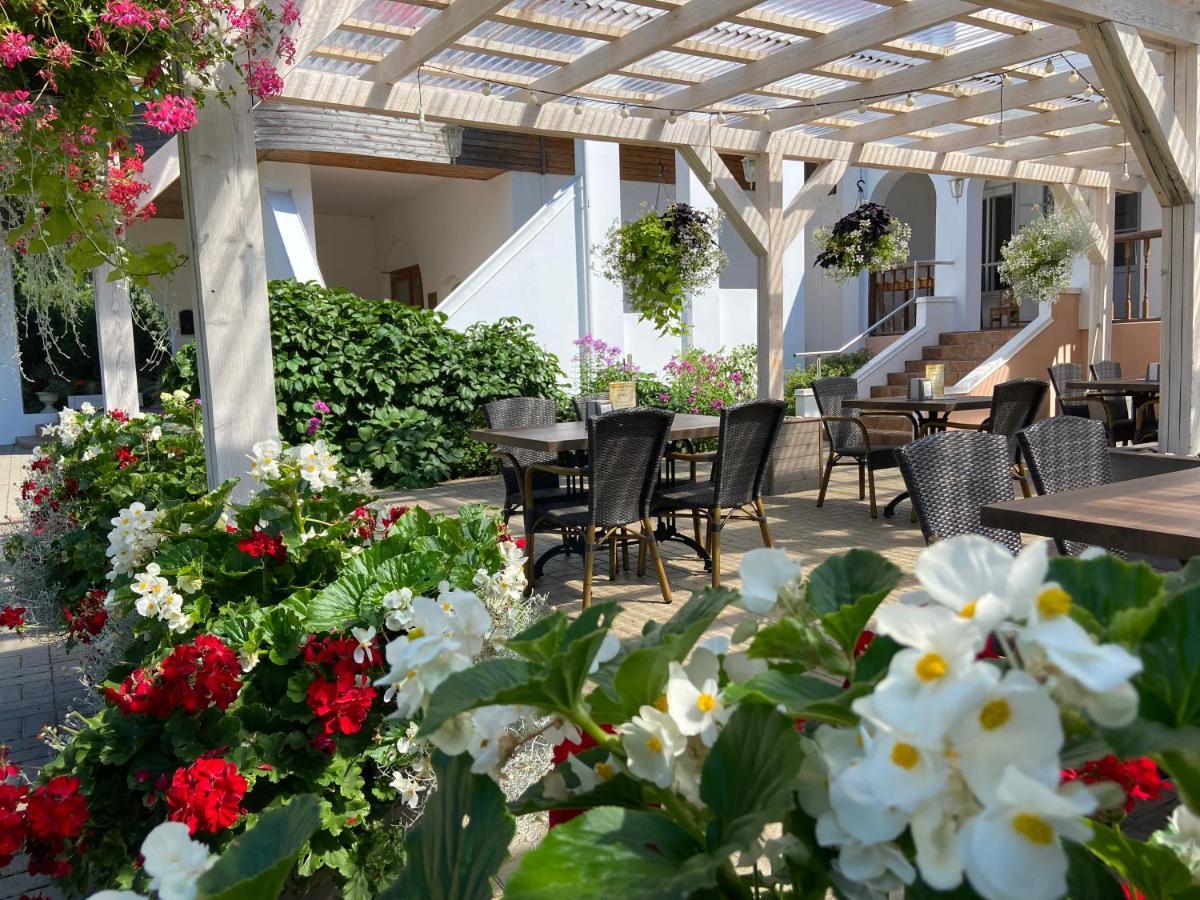 Vitrupe Karle Hotel מראה חיצוני תמונה