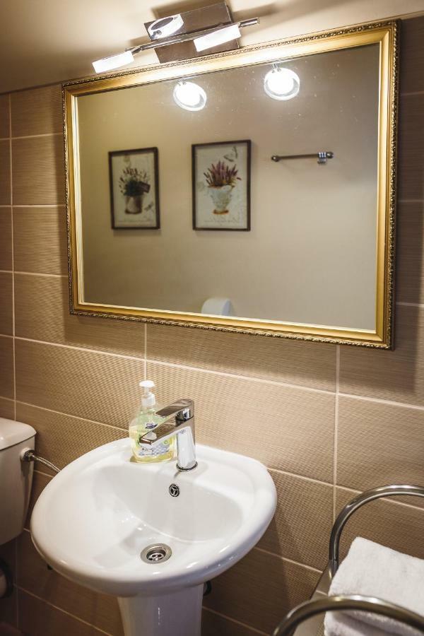 Vitrupe Karle Hotel מראה חיצוני תמונה